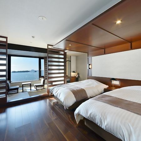 Uminoyasuragi Hotel Ryugu Kami Amakusa Exterior foto